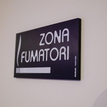 Luxe & Central Haven - Jacuzzi, Sauna, Steam, Private Parking Como Kültér fotó