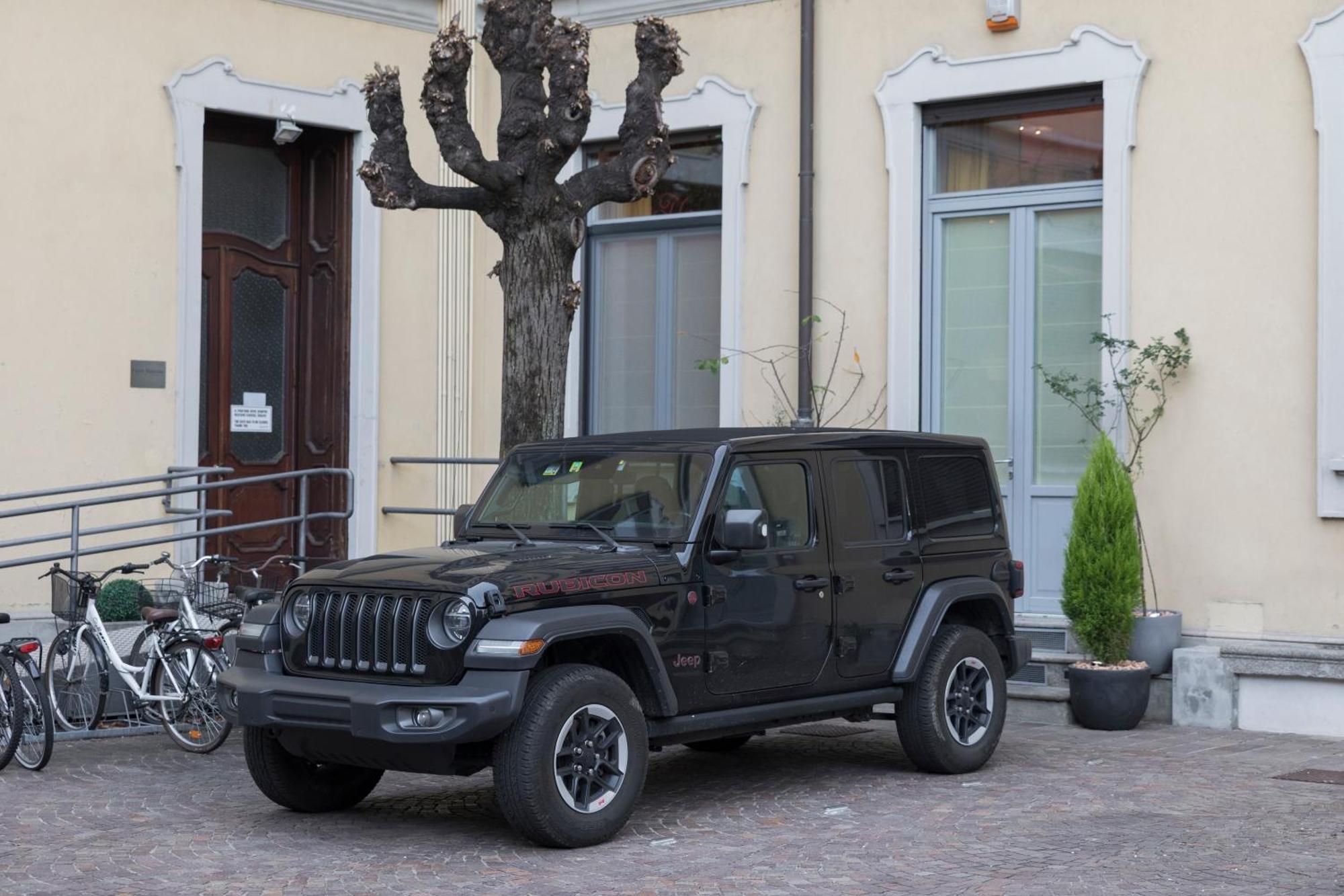 Luxe & Central Haven - Jacuzzi, Sauna, Steam, Private Parking Como Kültér fotó