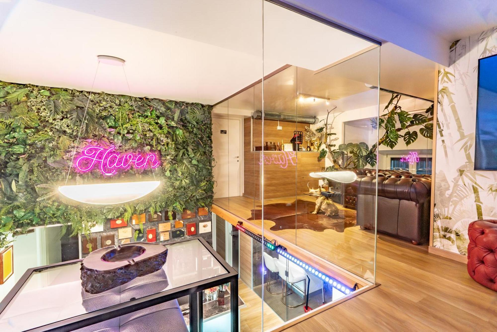 Luxe & Central Haven - Jacuzzi, Sauna, Steam, Private Parking Como Kültér fotó