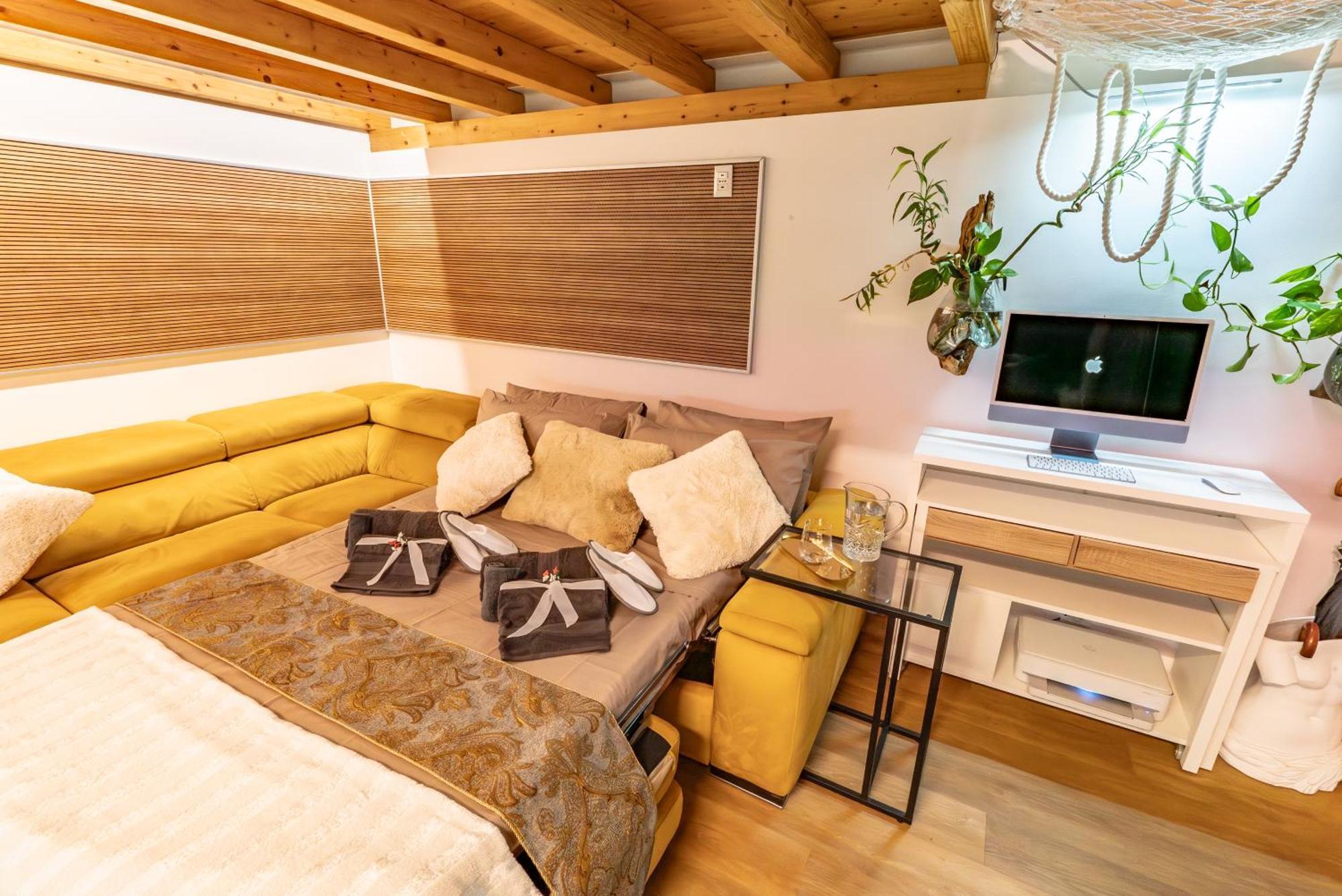 Luxe & Central Haven - Jacuzzi, Sauna, Steam, Private Parking Como Kültér fotó