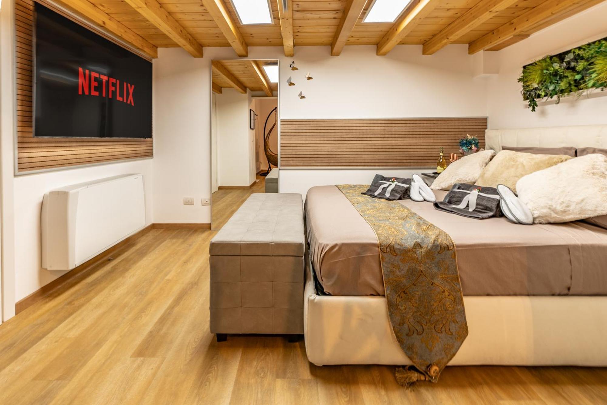 Luxe & Central Haven - Jacuzzi, Sauna, Steam, Private Parking Como Kültér fotó